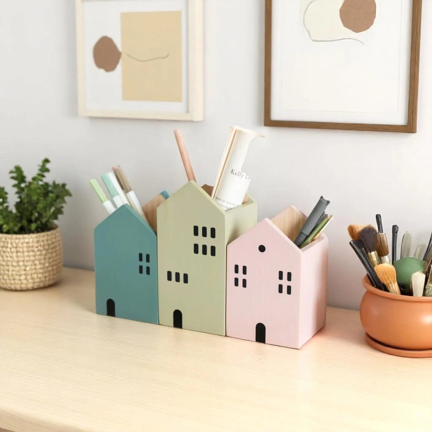 Cartoon house pencil holder – cute wooden pen & brush organizer Geniogoods