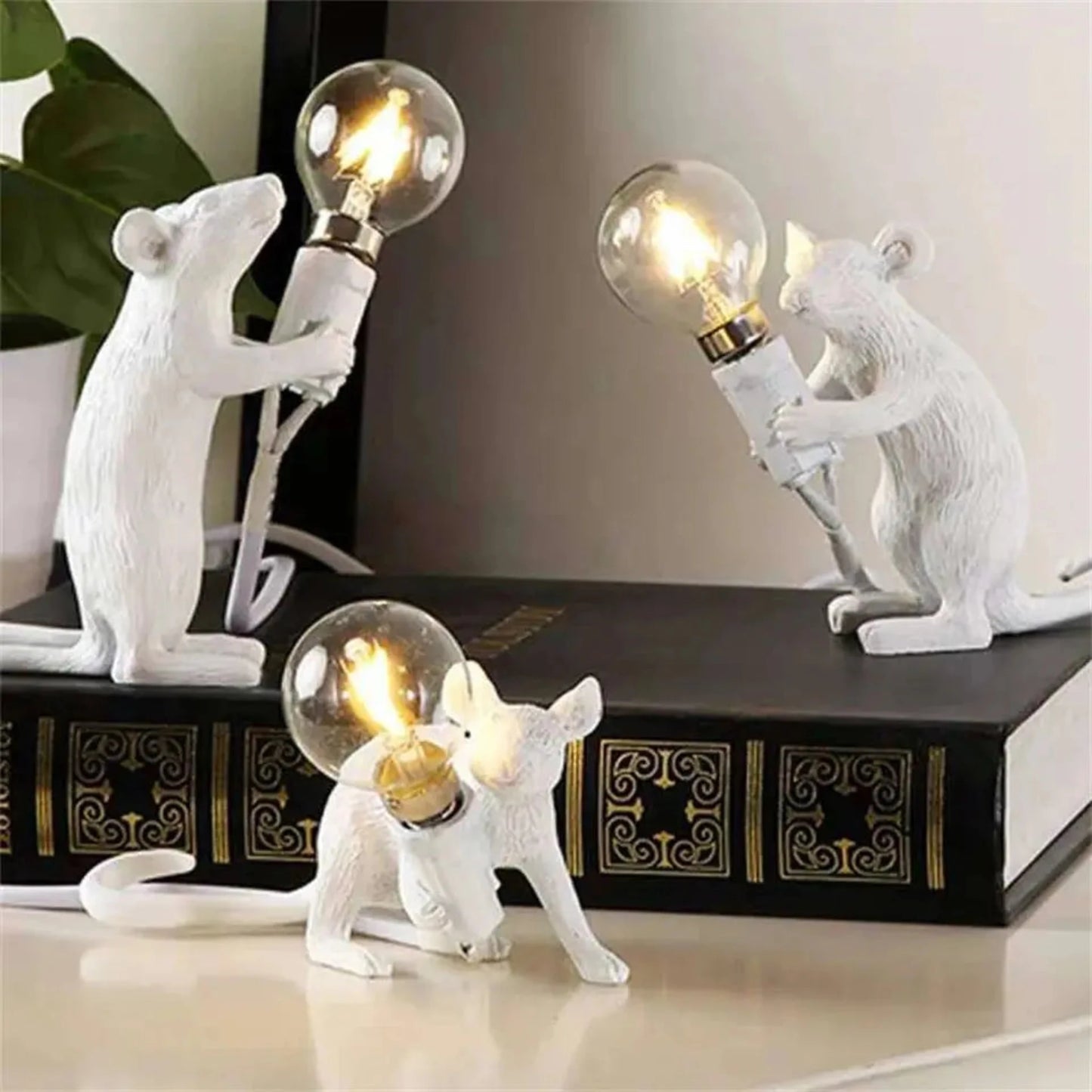 LED Mouse Table Lamp – Whimsical Resin Animal Night Light for Home Decor