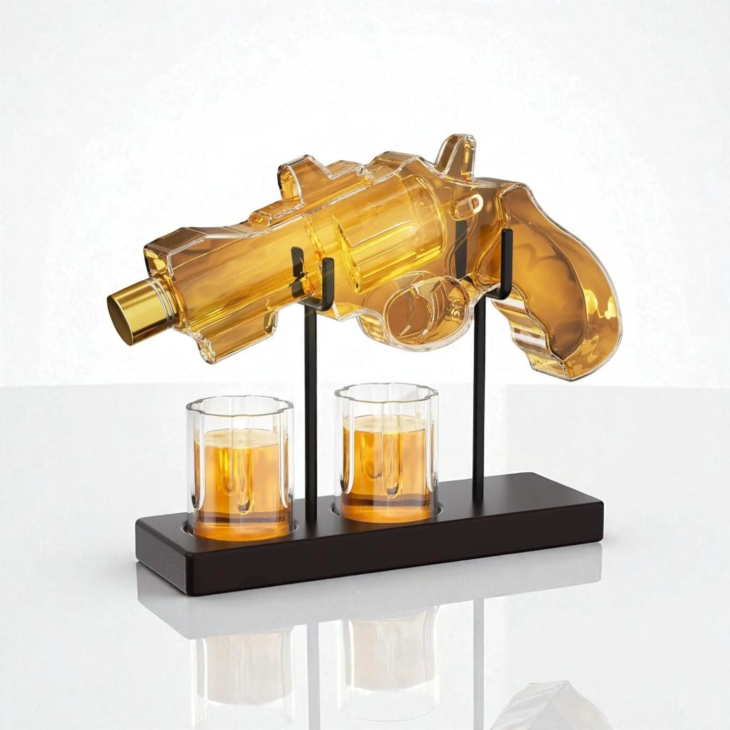 Whiskey decanter gun set – glass pistol bottle with 2 shot glasses Geniogoods