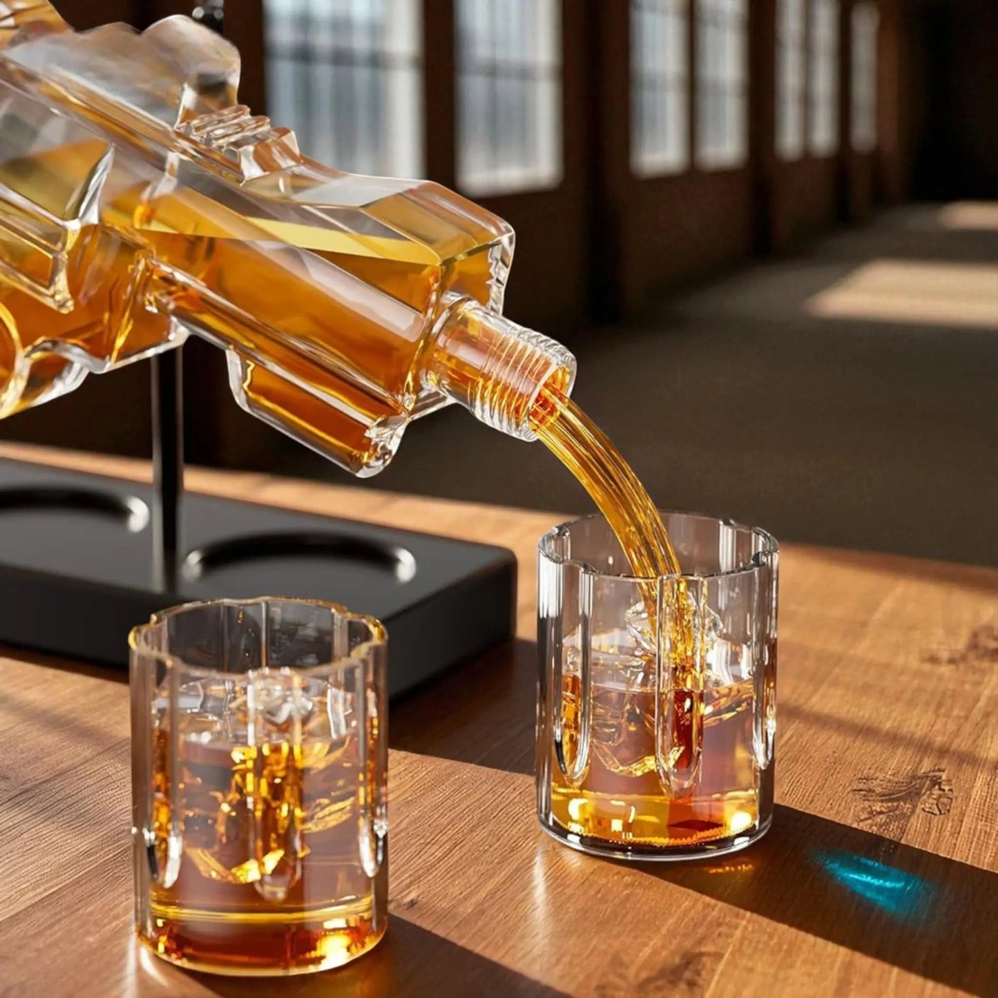 Whiskey decanter gun set – glass pistol bottle with 2 shot glasses Geniogoods