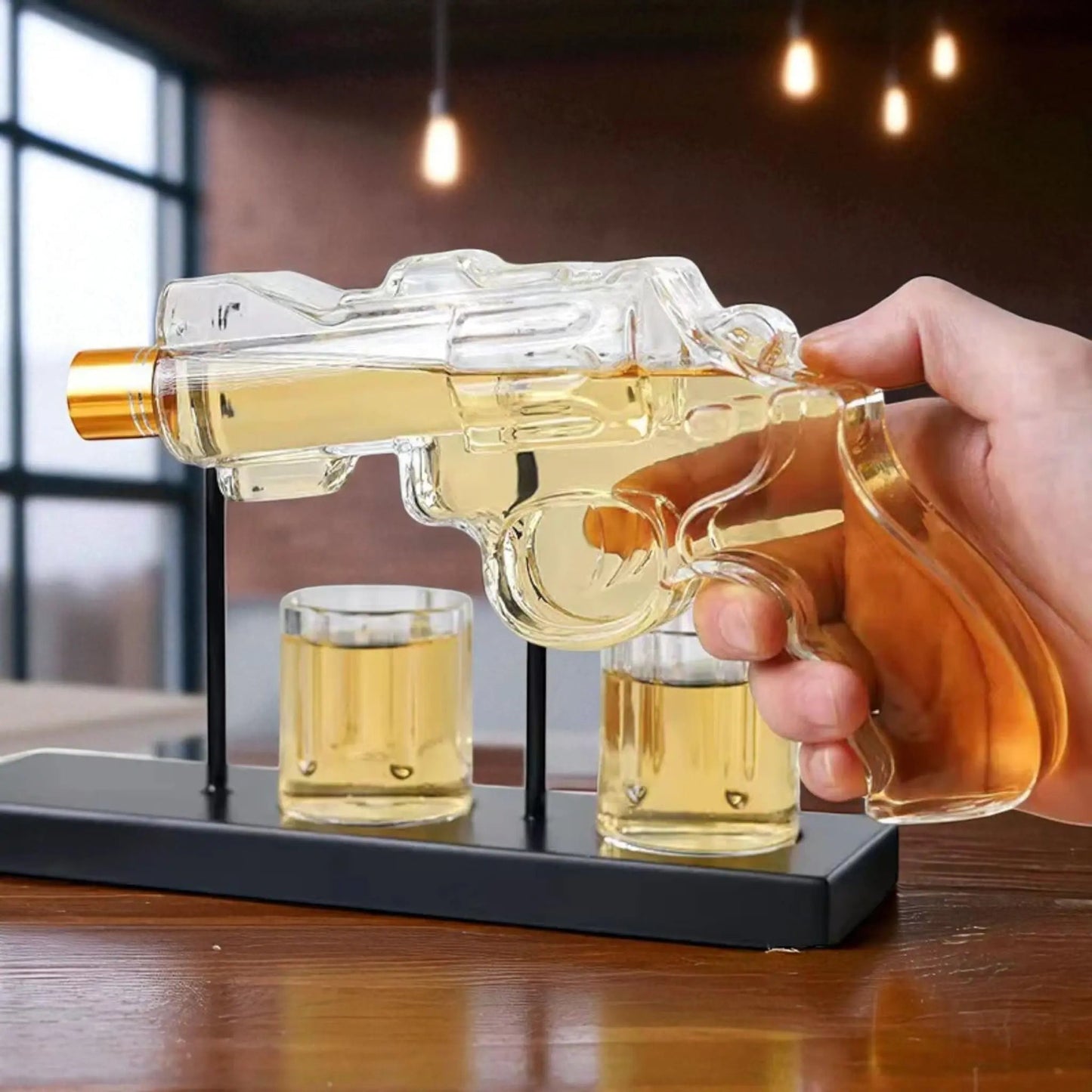 Whiskey decanter gun set – glass pistol bottle with 2 shot glasses Geniogoods