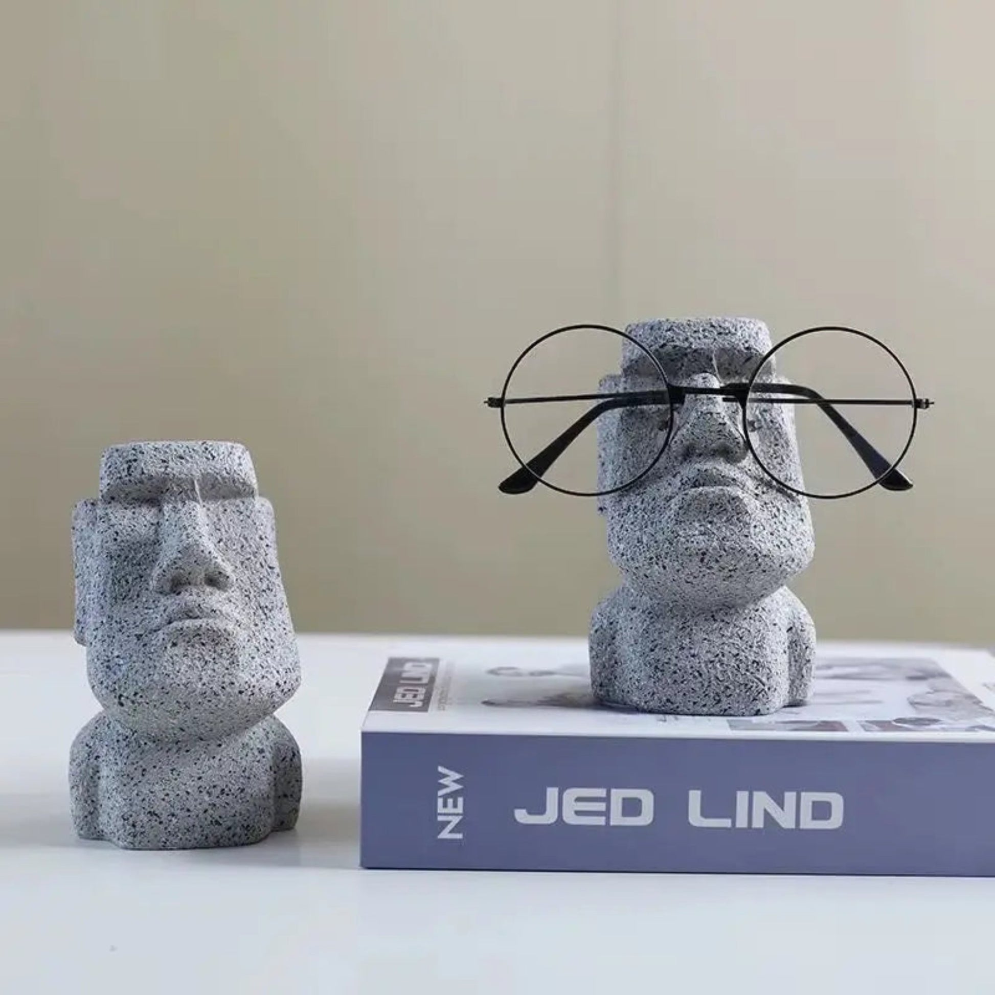 Funny Creative Glasses Holder – Decorative Resin Stand for Home & Office