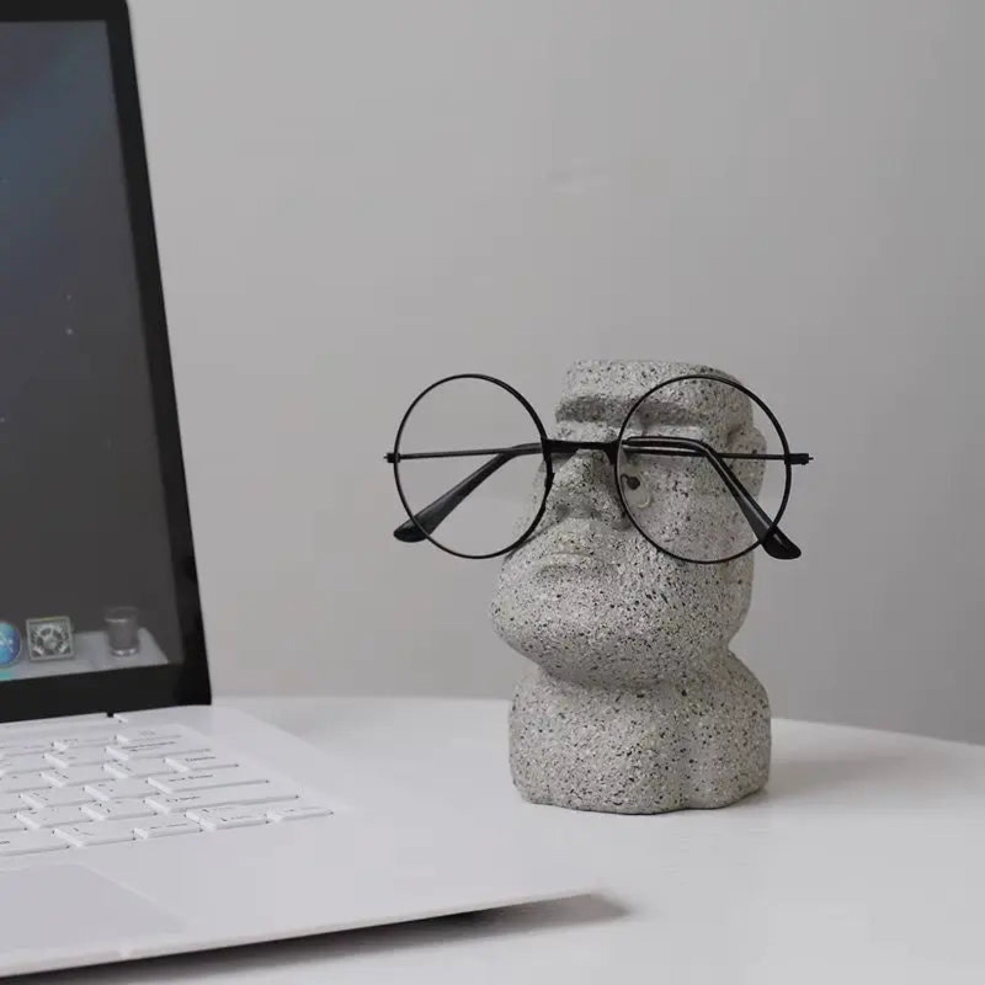 Funny Creative Glasses Holder – Decorative Resin Stand for Home & Office