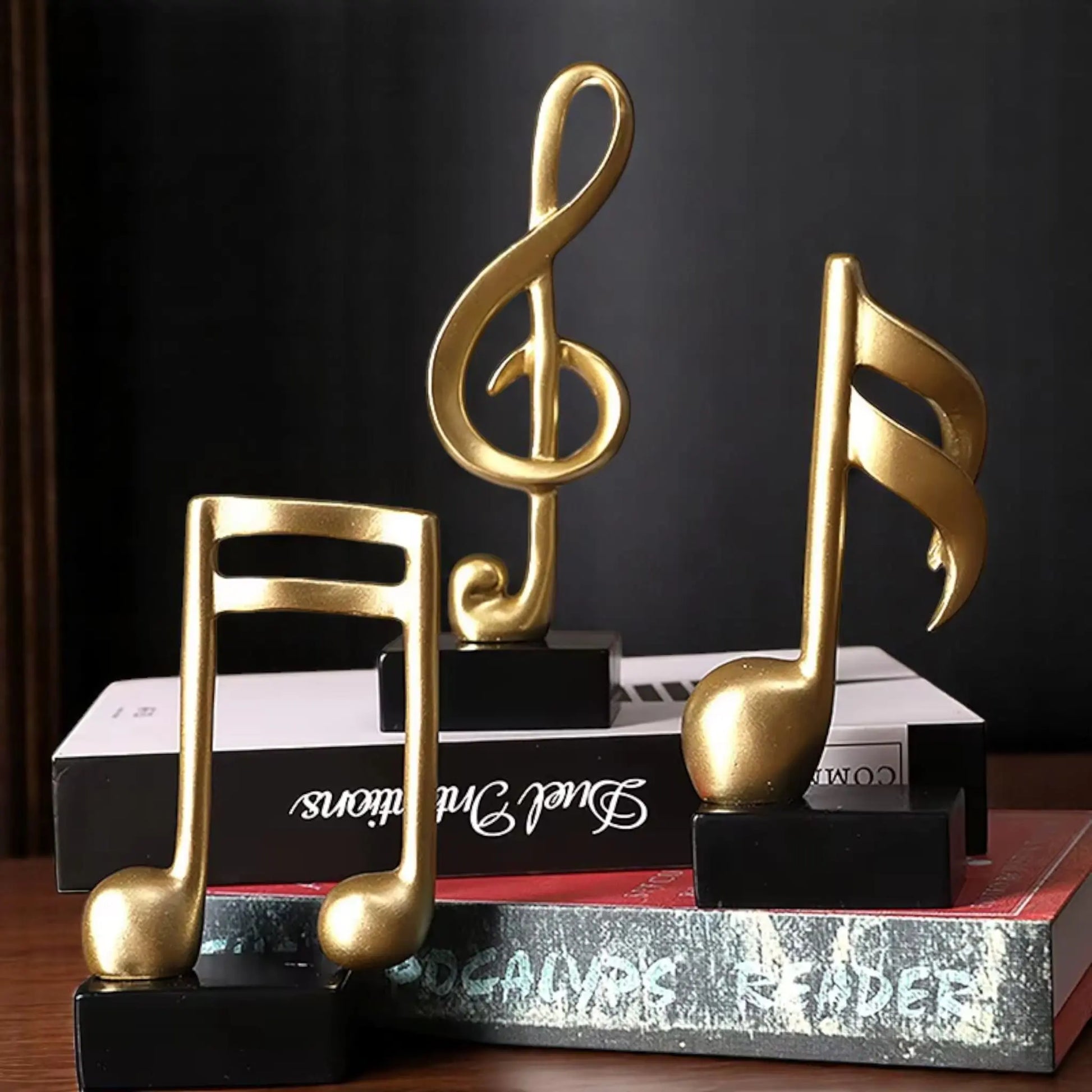 Musical Note Resin Sculpture – Elegant Gold Figurine for Home & Studio Decor  Geniogoods