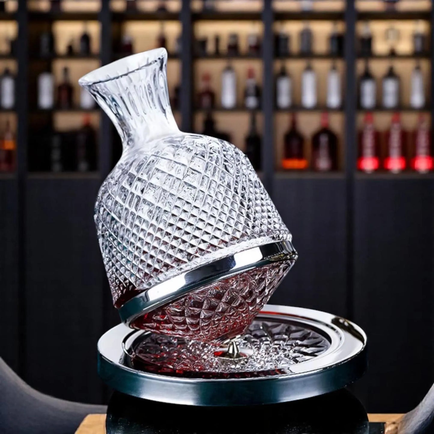 Rotating Crystal Whiskey Decanter – 1500ml Lead-Free with Tray  Geniogoods