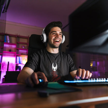 Hollow Knight Silksong Tee – Hornet Dark Flame Art – fan-made gamer merch by GenioGoods