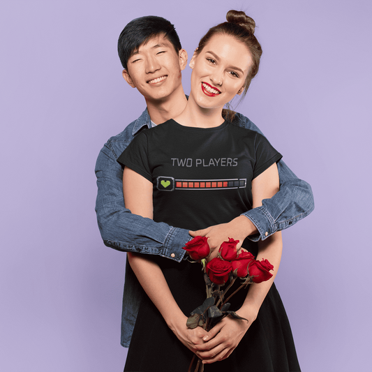 Two Players Couple T-Shirt – Shared Health Bar – original gamer merch by GenioGoods